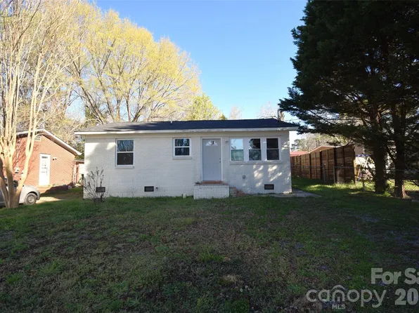 2546 Amber Crest Dr, Gastonia, NC 28052