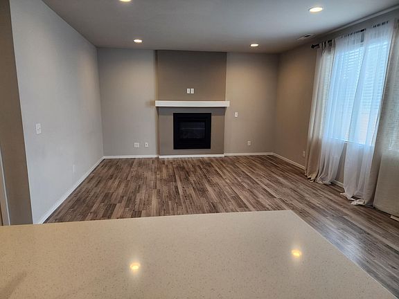 4th image of 3014 Mahogany St NE