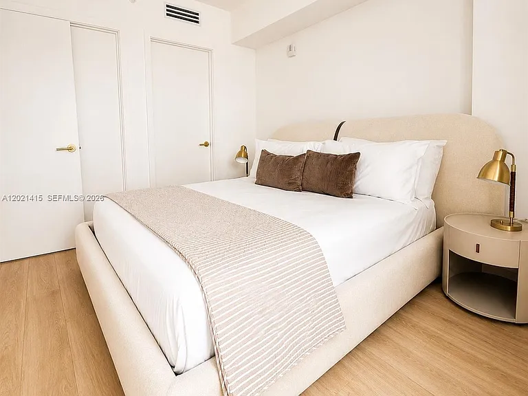 90 NE 32nd St #903 — Photo 6