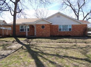 203 W East Ave #C, Waurika, OK 73573