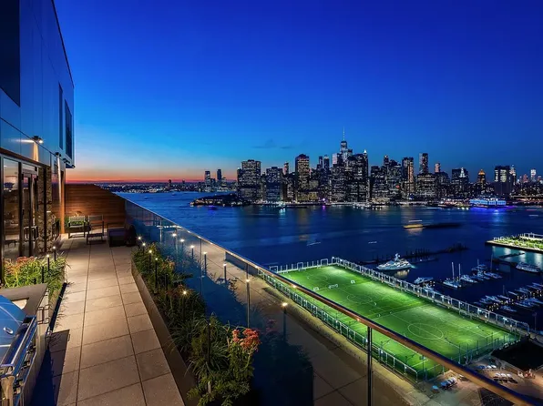 50 Bridge Park Drive image 4 of 13