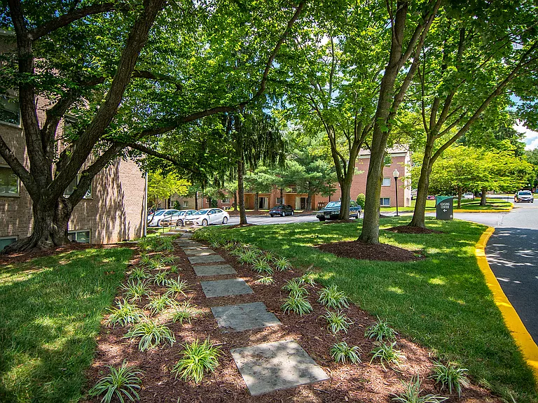 Spring Ridge Apartments Exterior Building 7