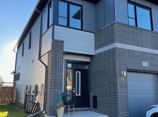 176 Tapadero Ave #1, Ottawa, ON K2V0N9