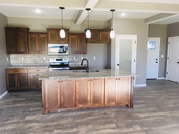 4th image of 1321 Summerfield Dr