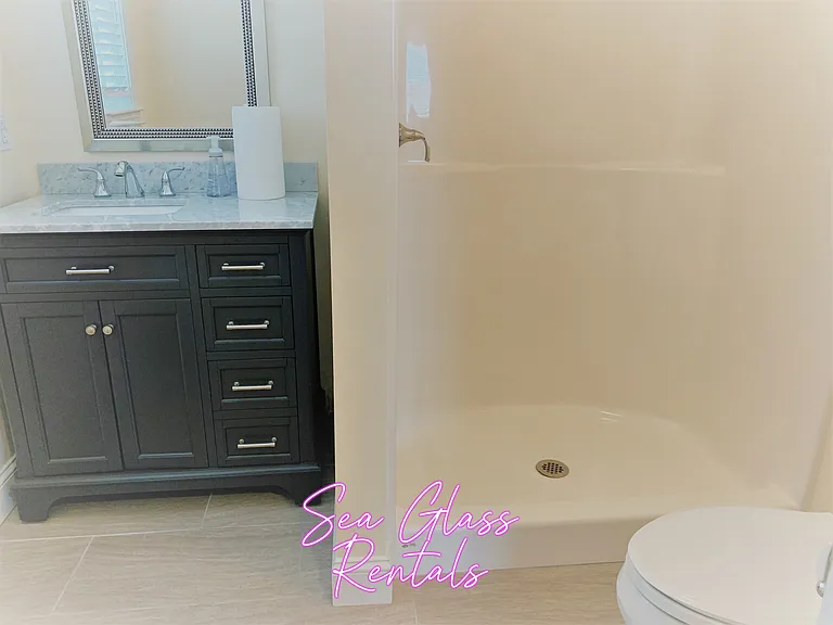 81 Floral St #2 — Photo 9