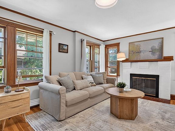 3rd image of 288 Auburndale Ave #B