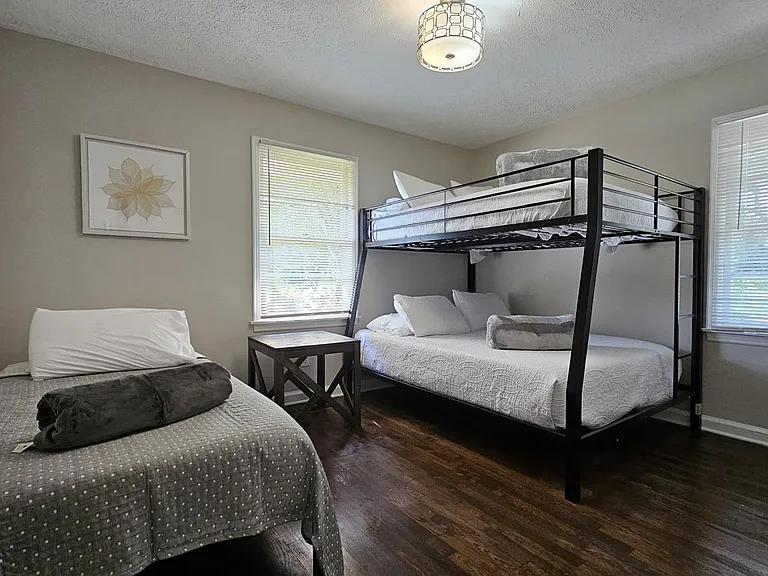 2076 W Flat Shoals Ter — Photo 13