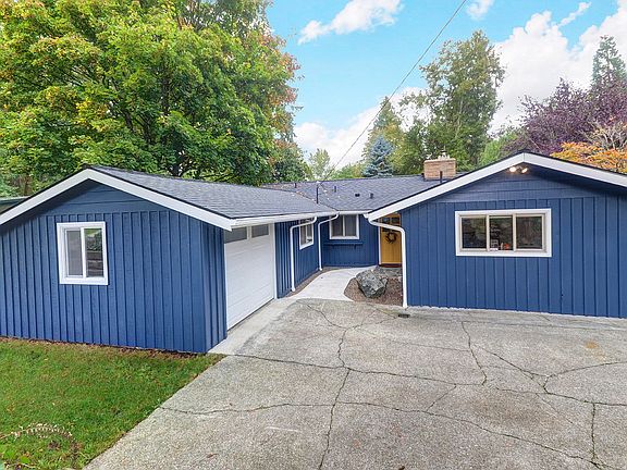 2nd image of 16320 SE Newport Way