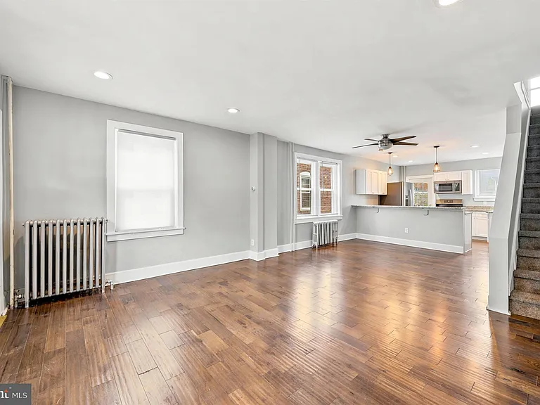 732 W Railroad Ave — Photo 4