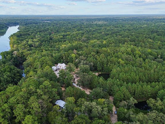 3rd image of 47 Red Oak Dr