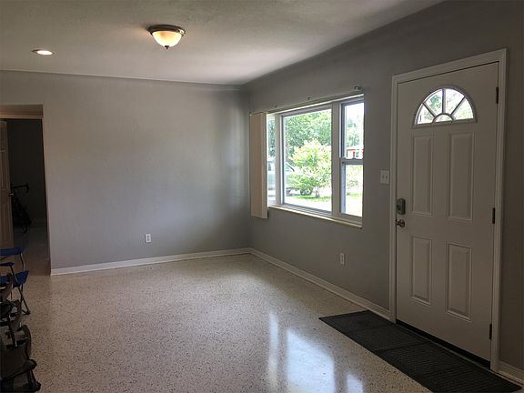 3rd image of 773 56th Ave S