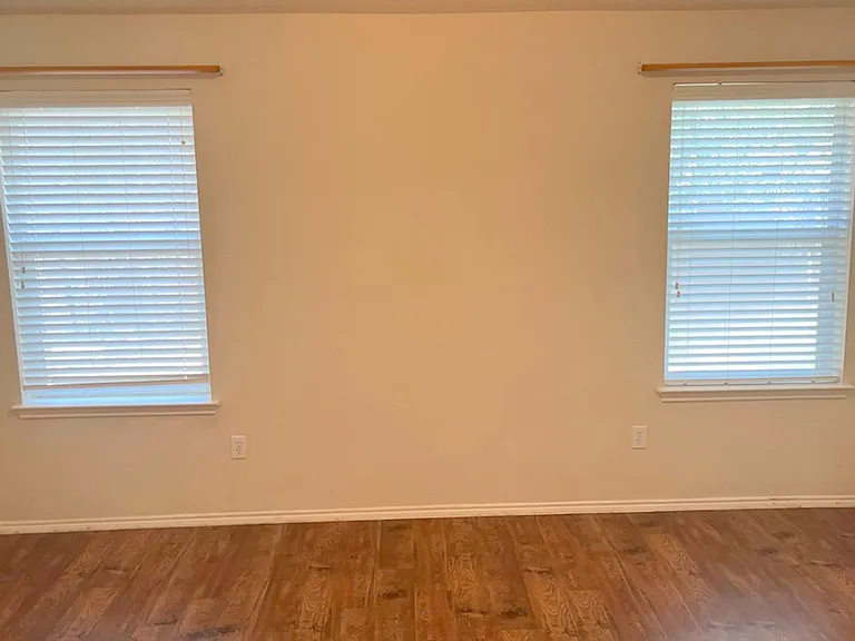 8055 Raleigh Dr — Photo 12