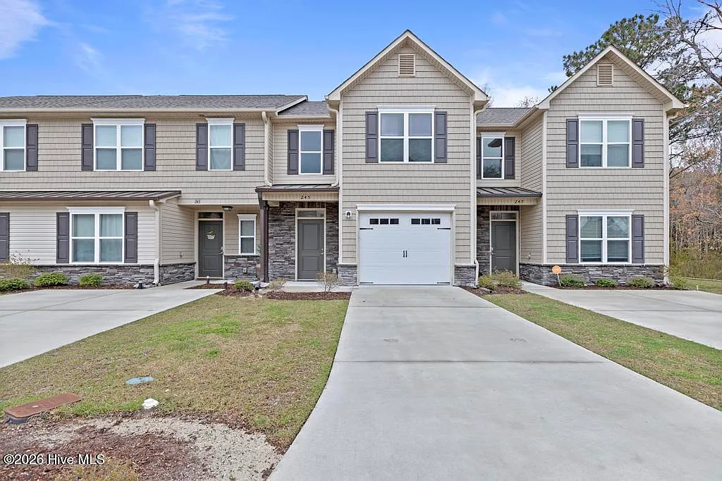 2 bed, 2.5 bath, 1236 sqft, $1,500 — Photo 1