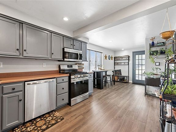 5th image of 310 Edgewood Rd