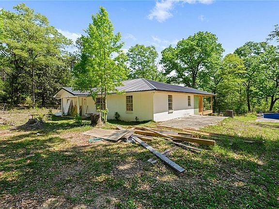5th image of 15690 Sandy Ridge Rd