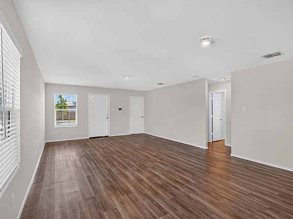5th image of 1103 Avalon Dr