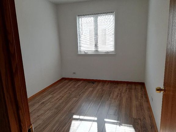 4th image of 1447 Cove Dr Unit 198-D