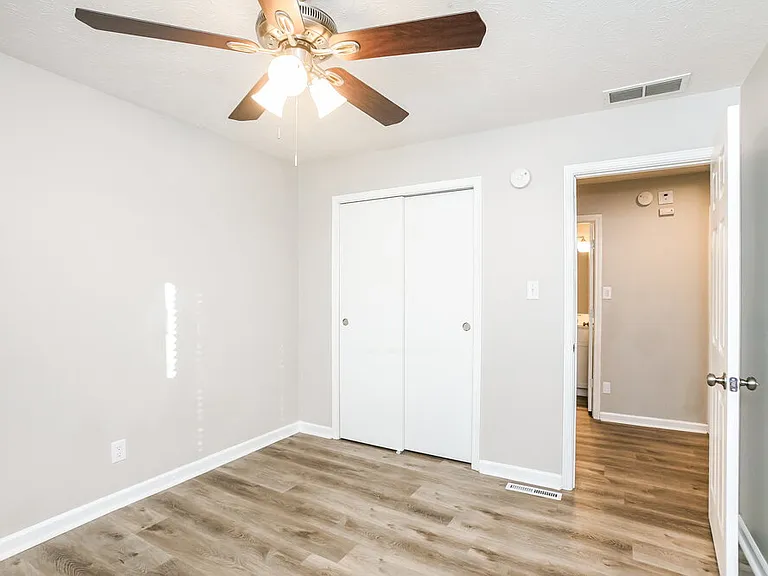 705 Firethorn Cir — Photo 13