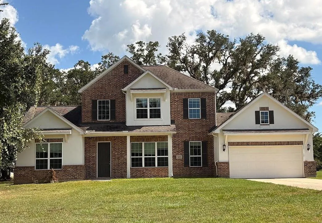 4 bed, 3.5 bath, 2435 sqft, $2,795 — Photo 1