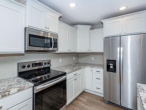 2nd image of 4919 Kenora Dr