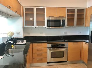 31 SE 5th St APT 405, Miami, FL 33131