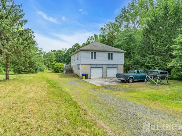 213 E Greystone Rd, Old Bridge, NJ 08857