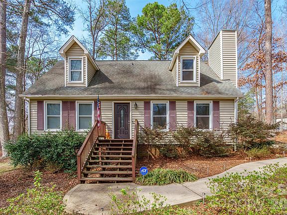 3rd image of 4834 Country Oaks Dr