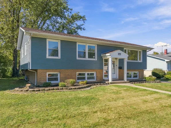 1444 East St, Crete, IL 60417