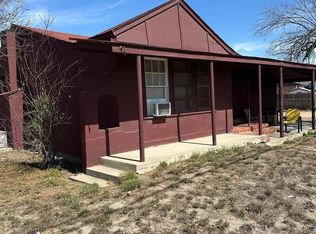 807 Pena St, Carrizo Springs, TX 78834