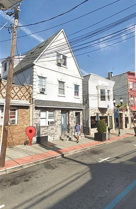 2nd image of 6909 Park Ave #6911