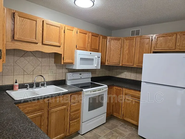 5814 NW Walnut Ct — Photo 12
