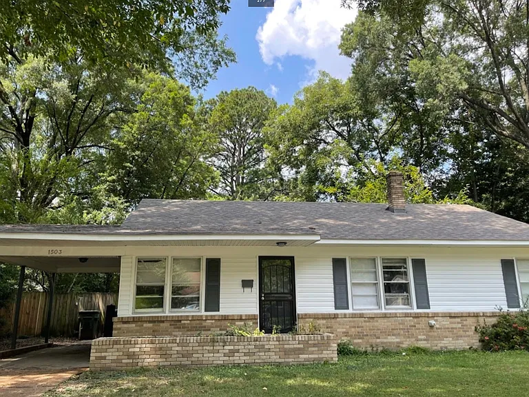 1503 Hopewell Rd — Photo 1