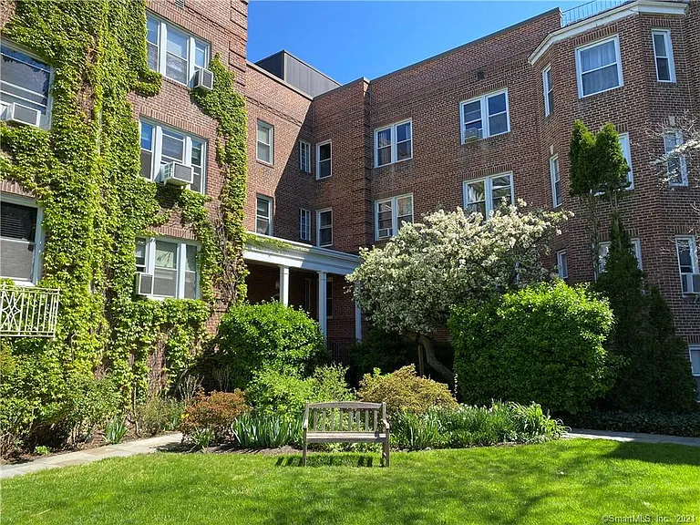 70 Strawberry Hill Ave #3-2F — Photo 14