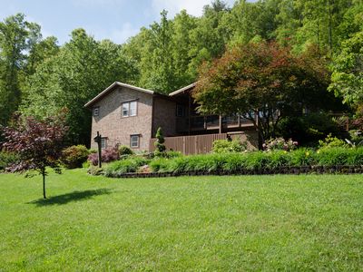2122 Woodridge Dr, Hendersonville, NC, 28739