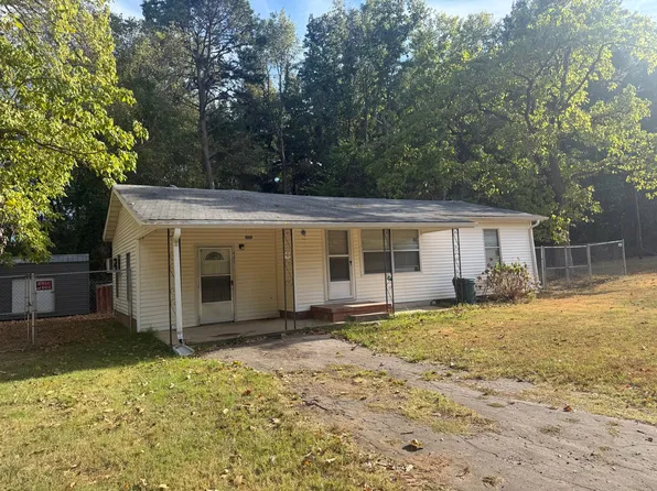 405 Capital St, Gilmer, TX 75644