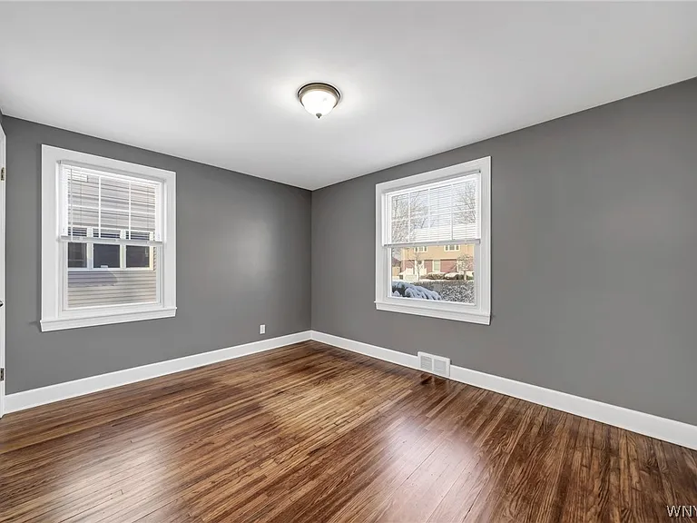 206 Wrexham Ct N — Photo 23