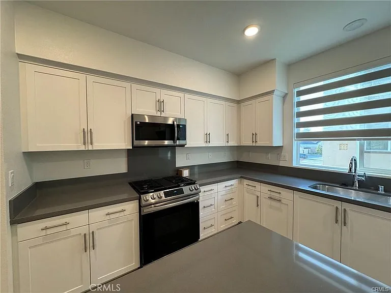 2317 W Broadway #60 — Photo 8