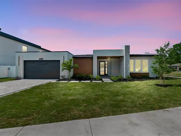 1810 W Erna Dr, Tampa, FL 33603