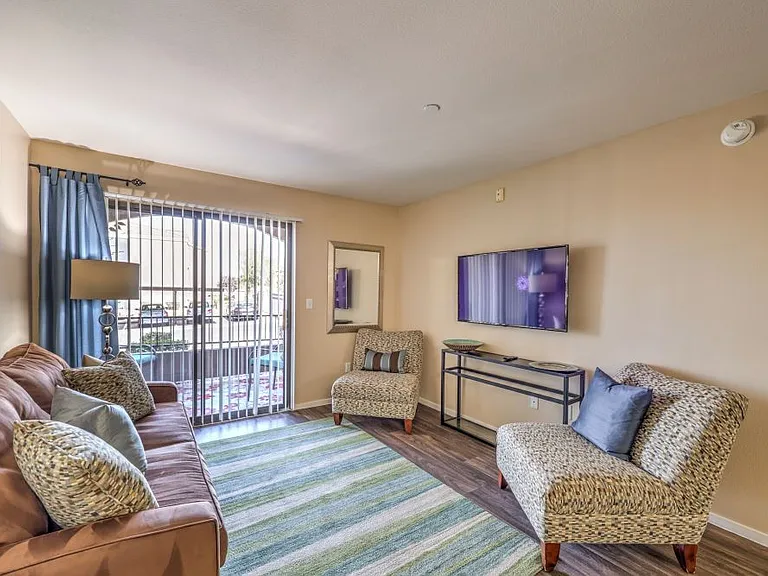 1290 W Horizon Ridge Pkwy — Photo 20