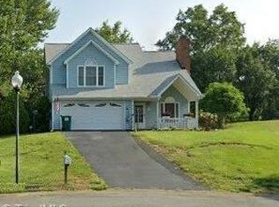 108 Hanover Ct, King, NC 27021