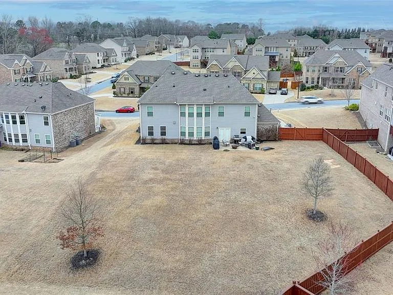 5525 Nesmith Ct — Photo 58