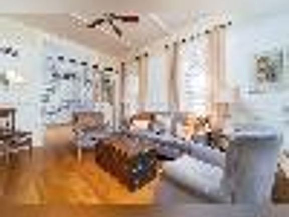 3rd image of 251 Charlotte St #A