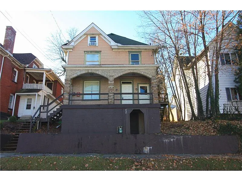 434 Westminster Ave photo 1