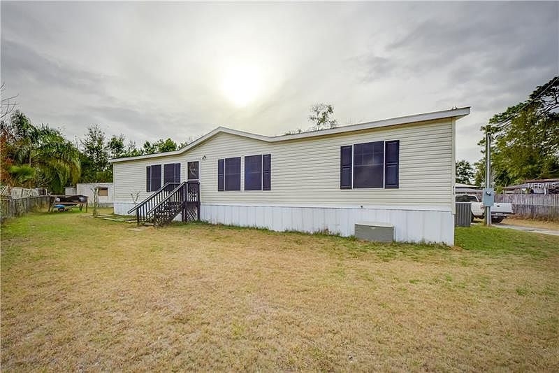 1st image of 416 King Charles Cir