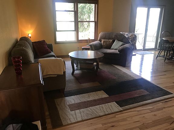 2nd image of 1319 Clover Creek Ln