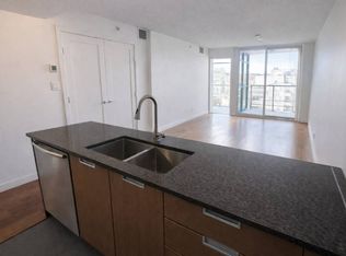 2080 Broadway W #1, Vancouver, BC V6J0C7