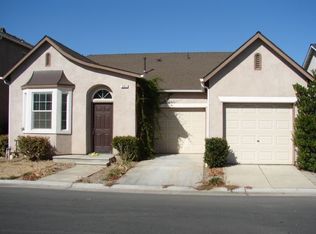 663 W Lisbon Ln, Clovis, CA