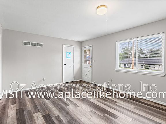 5th image of 3609 W 47th St
