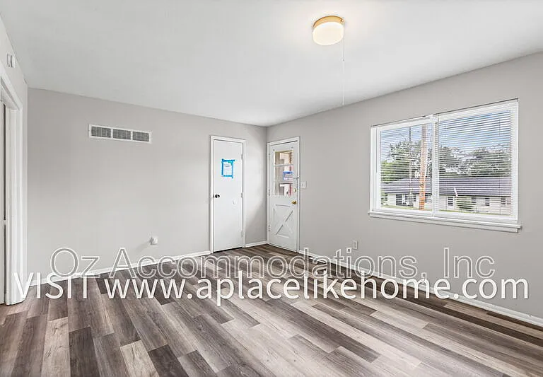 3609 W 47th St — Photo 5