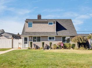 38 Lowland Rd, Levittown, NY 11756